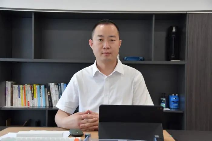 智贏總經(jīng)理.jpg 智贏總經(jīng)理.jpg